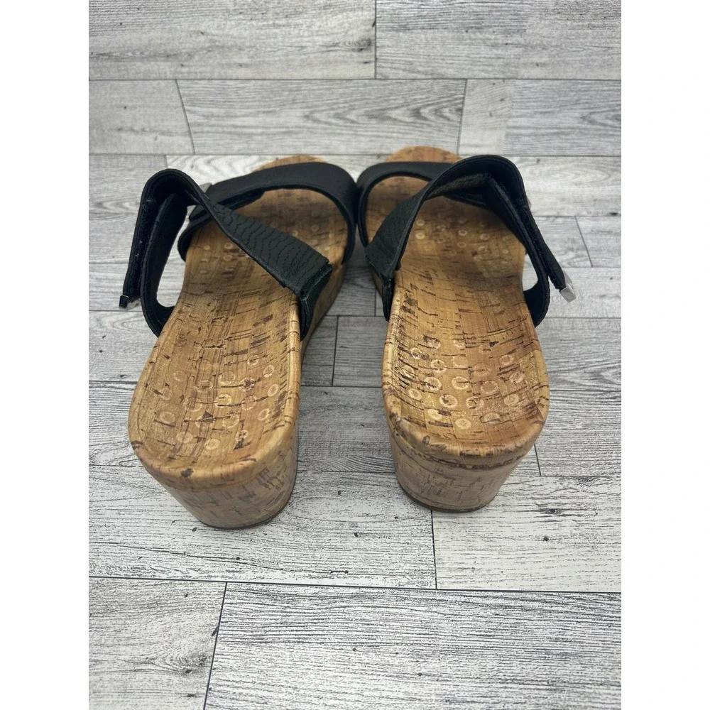 Vionic strap are
